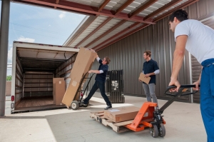 Streamlining Your Relocation: Expert Guide to Efficient Moving Solutions Streamlining Your Relocation: Expert Guide to Efficient Moving Solutions